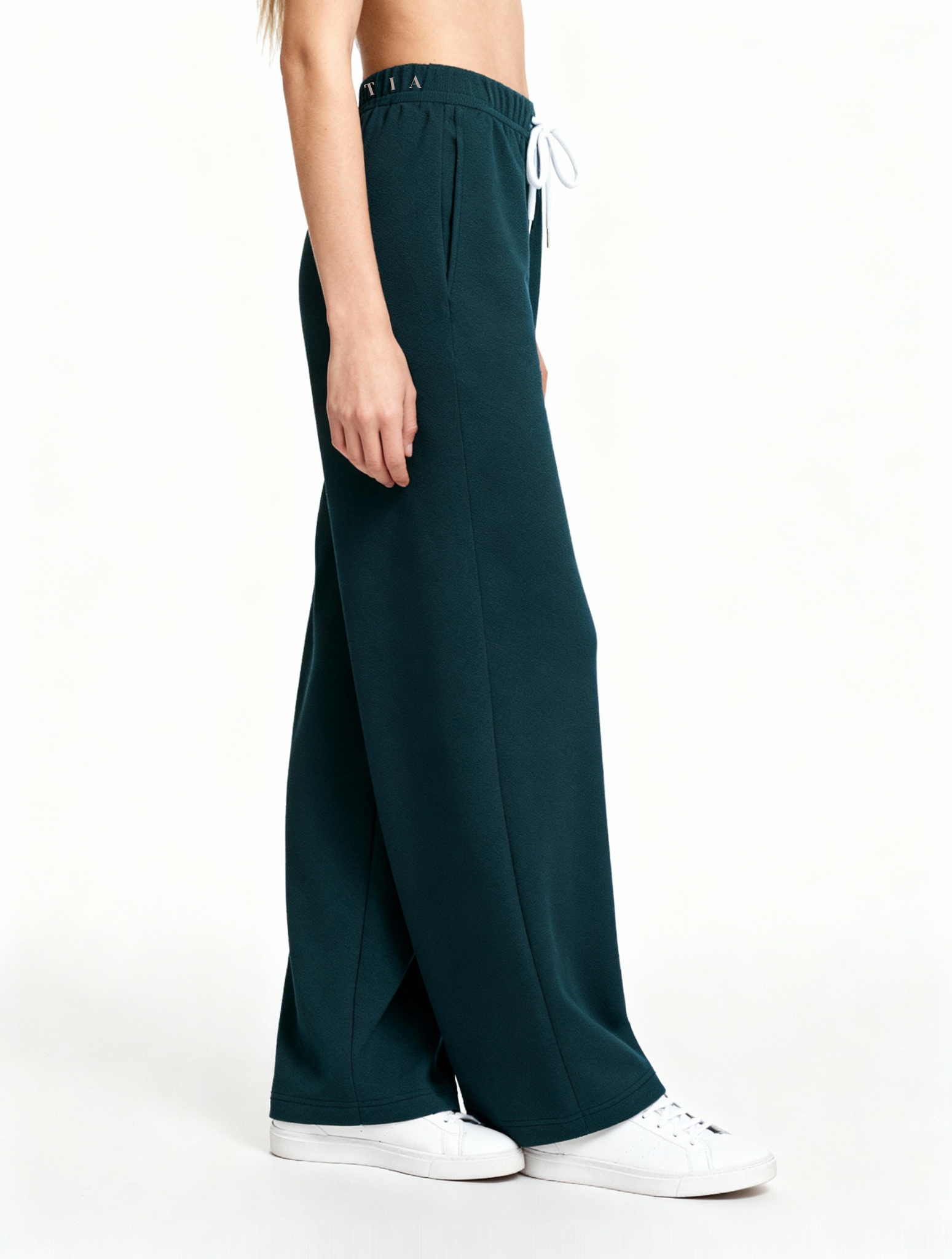 Levitas Wide Leg Pant