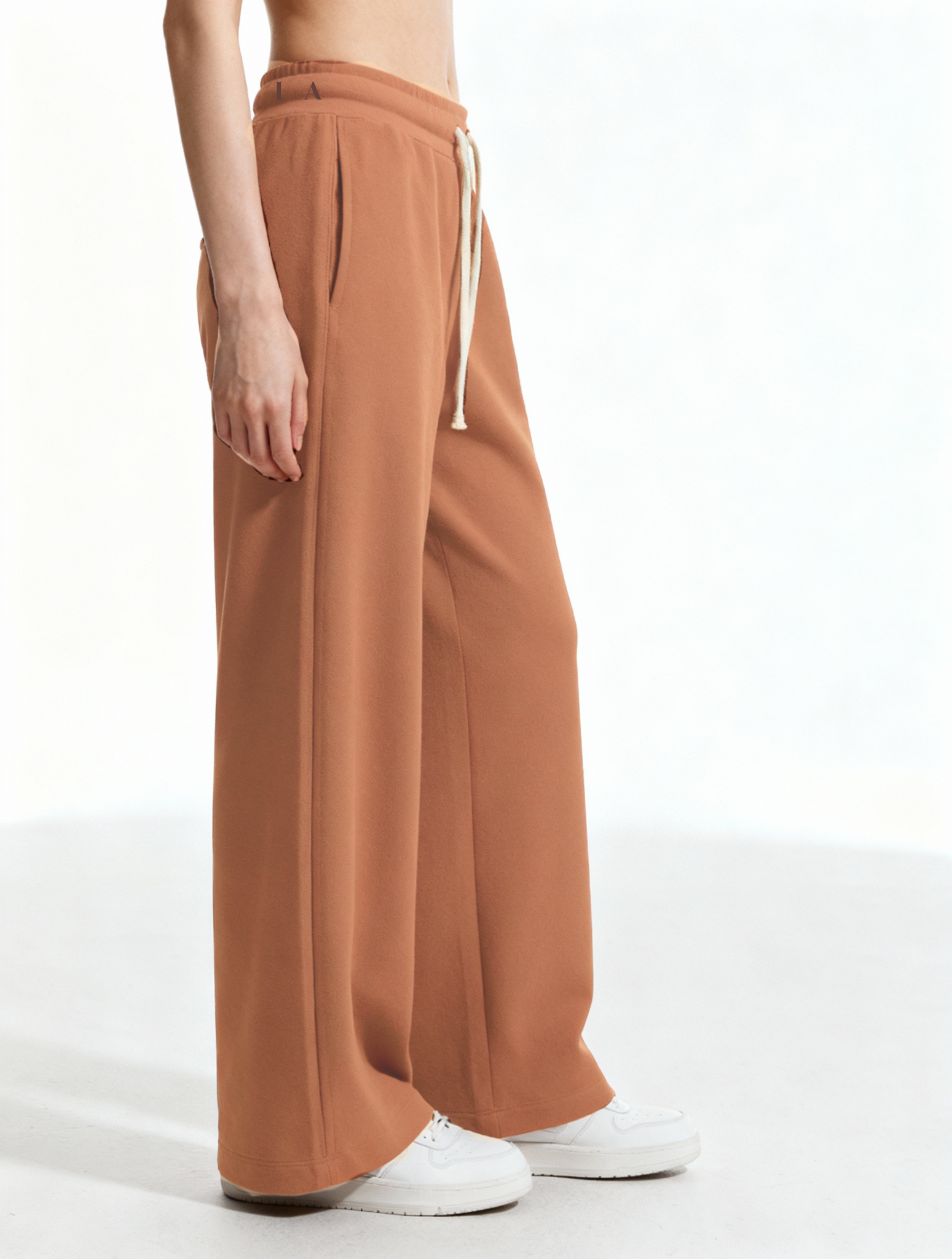 Levitas Wide Leg Pant
